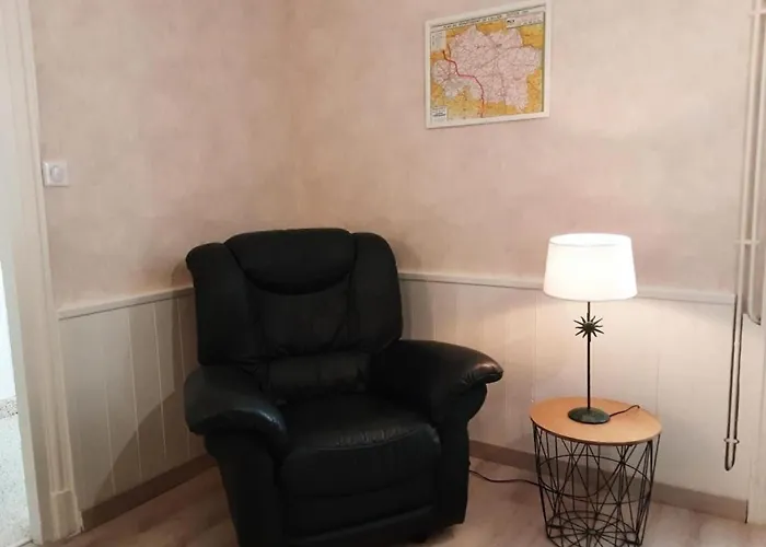 Renovee Avec Terrasse Et Jardin - Fr-1-489-363